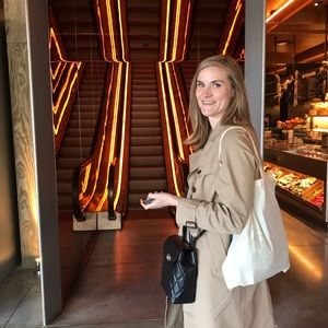 Meet your Posher, Victoria